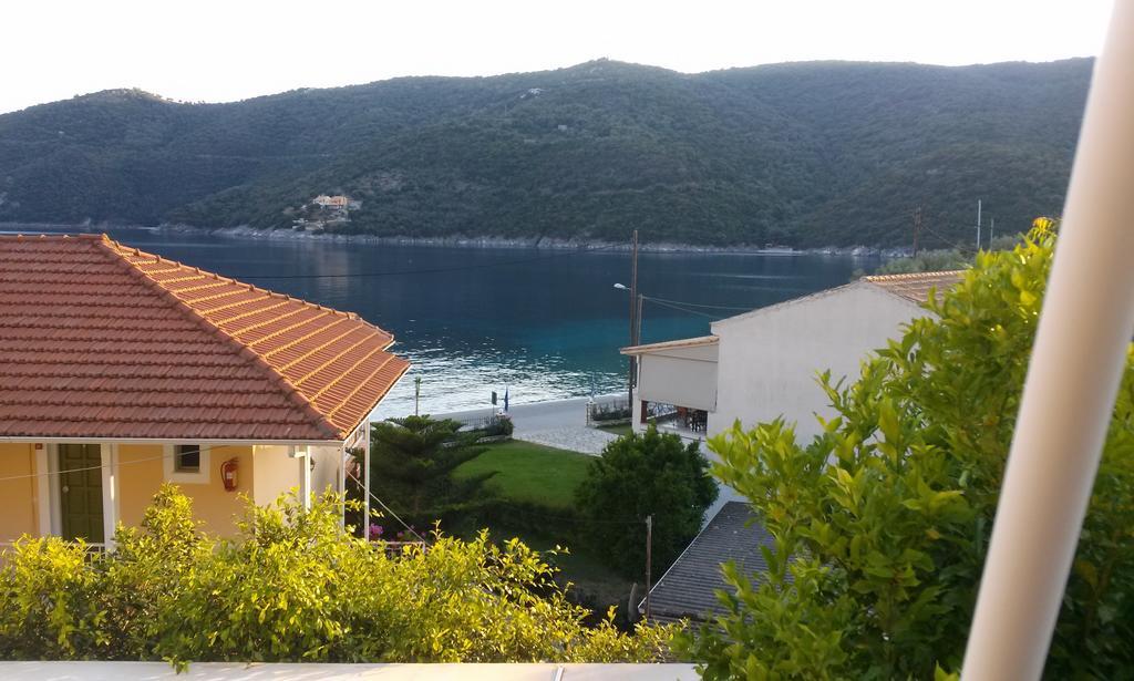 Porto Poros Apartment Микрос Гиалос Екстериор снимка